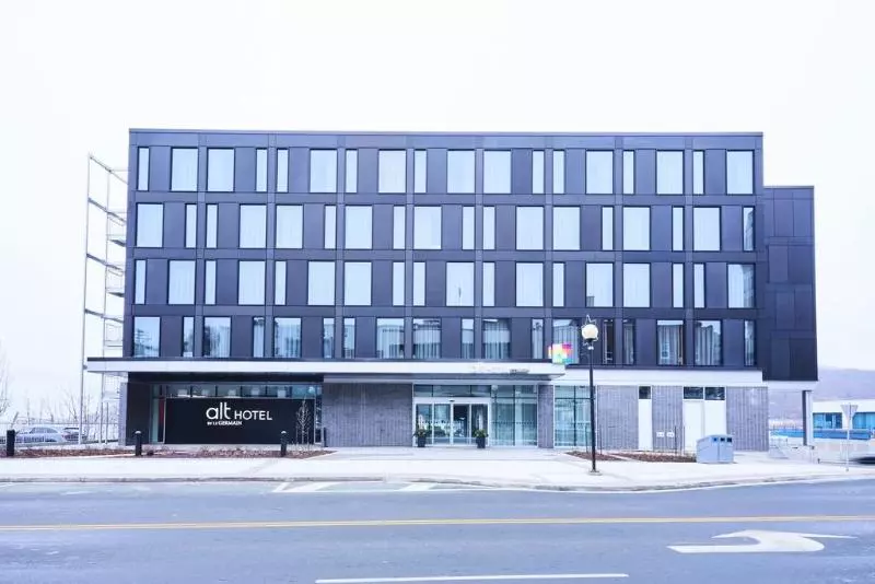 Alt Hotel St. John S