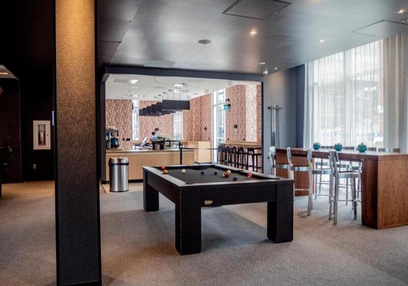 Alt Hotel St. John S