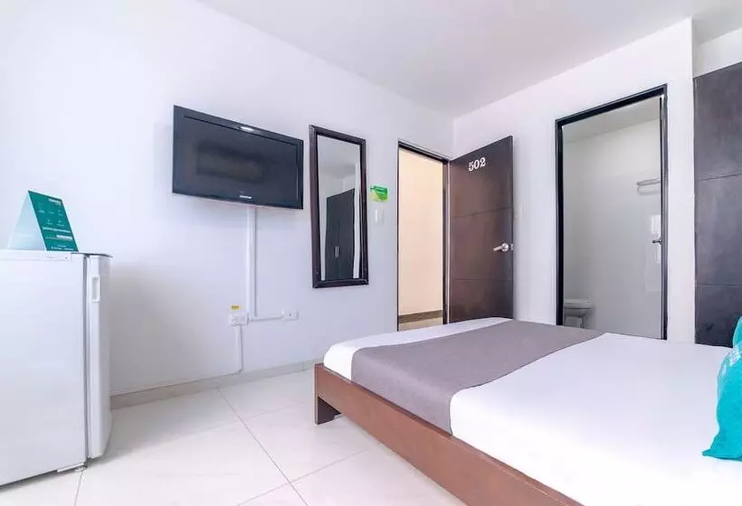 Hotelli Ayenda Royal Fenix