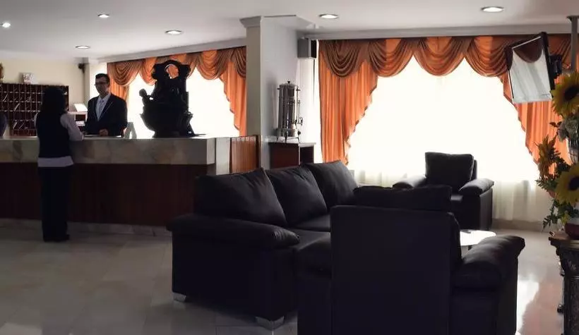 هتل Santa Isabel 2