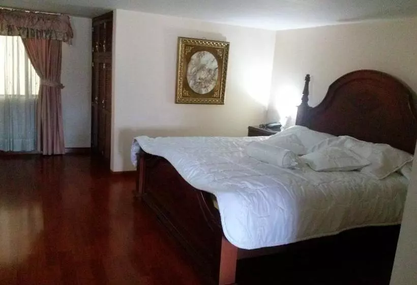 هتل Santa Isabel 2