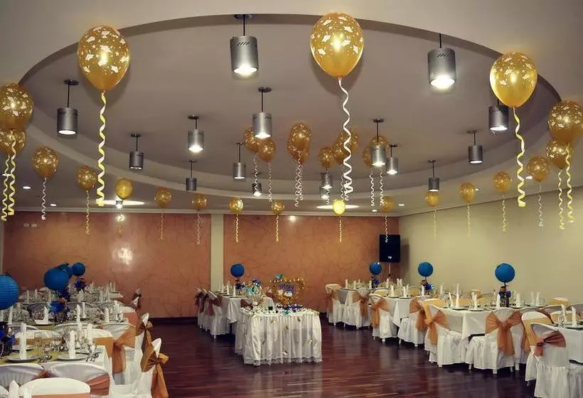 هتل Santa Isabel 2