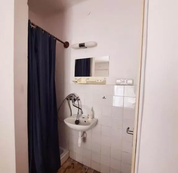 ホテル Central Room