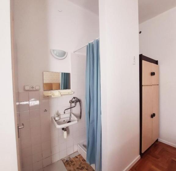 فندق Central Room