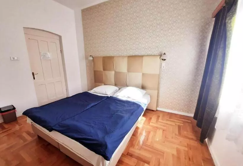 ホテル Central Room
