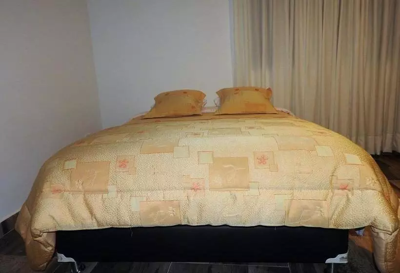 Hotelli Villa Isabel