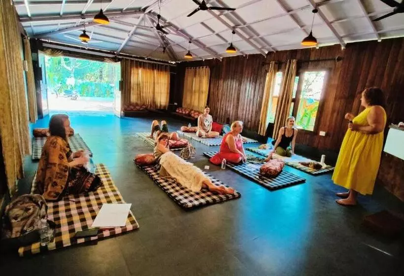 リゾートホテル Tattvam On The Beach   Retreat And Spa