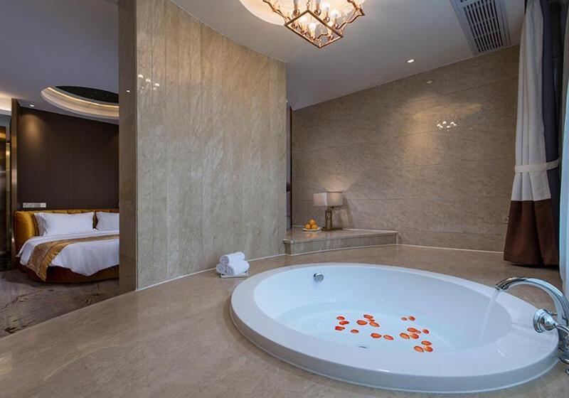 Vienna International Hotel Diecai Wanda High Speed rail Station