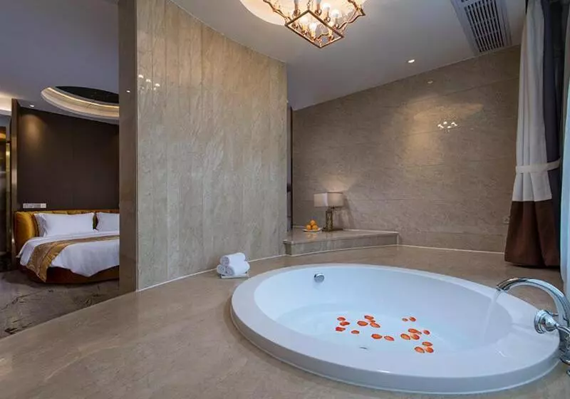 Vienna International Hotel Diecai Wanda High Speed ​​rail Station