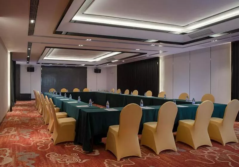 Vienna International Hotel Diecai Wanda High Speed ​​rail Station