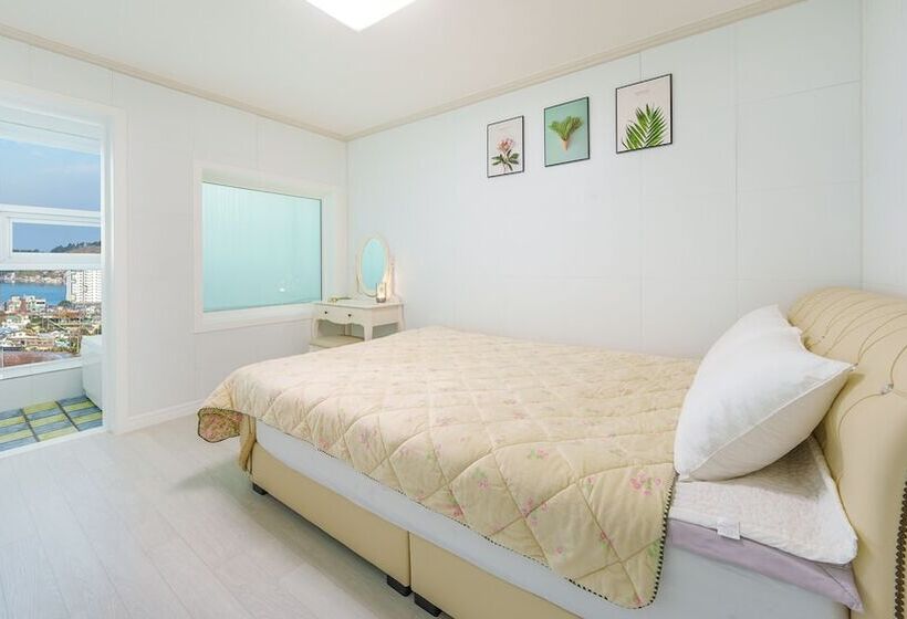 Geoje Forest Morning Spa Pension