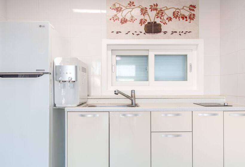 Geoje Forest Morning Spa Pension