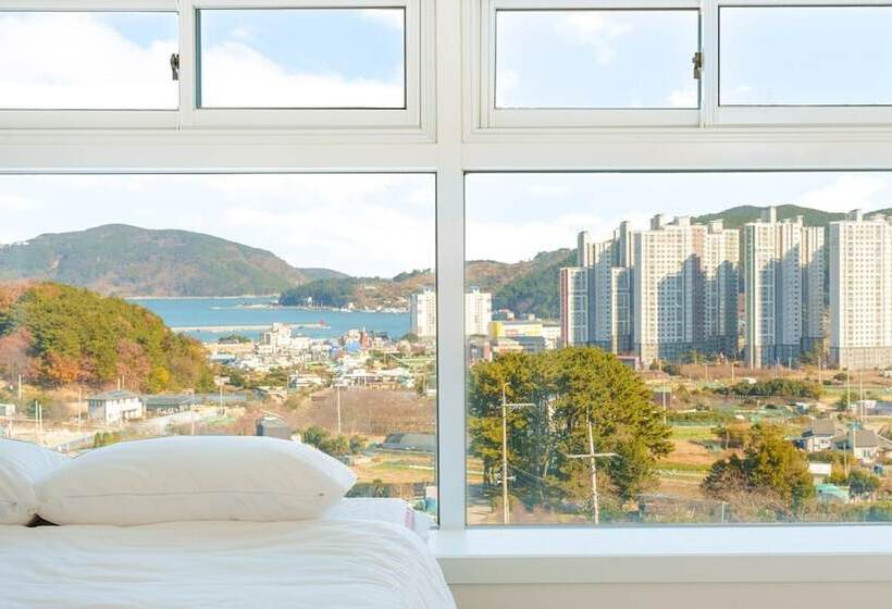 Geoje Forest Morning Spa Pension