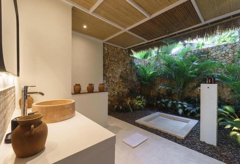 Rascals Hotel Adults Only