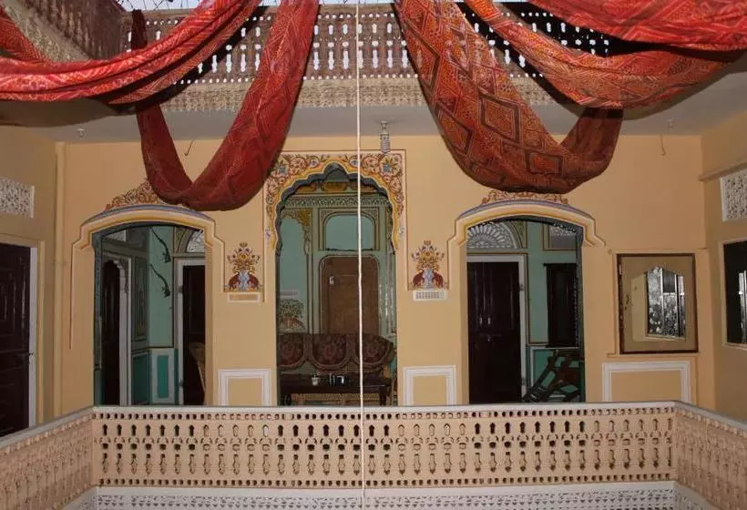 ベッドアンドブレックファースト Raj Haveli  A Heritage Samode