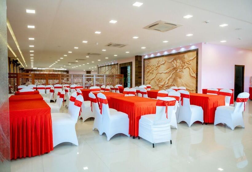 Hotel Mansha Regency