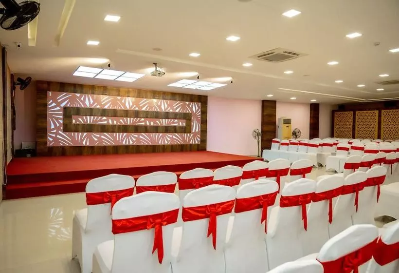 Hotelli Mansha Regency