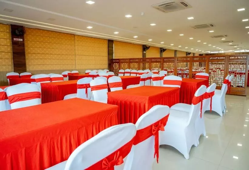 Hotelli Mansha Regency