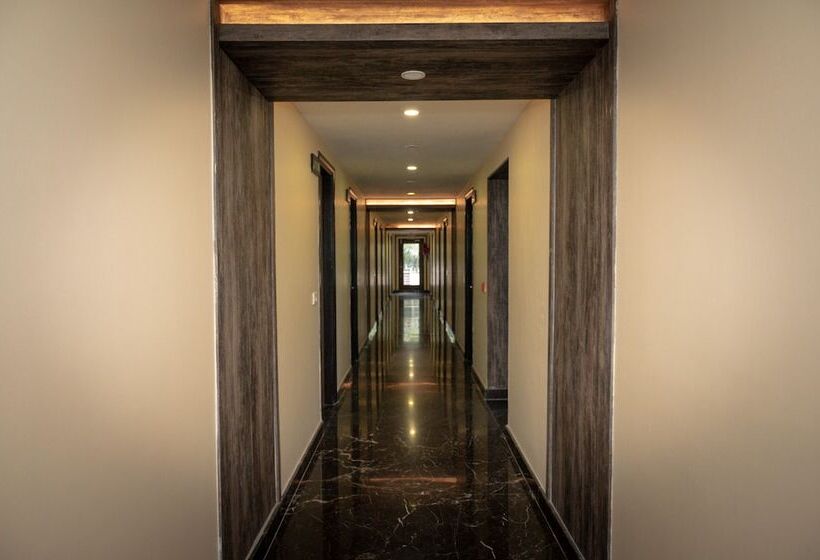 Hotel Mansha Regency