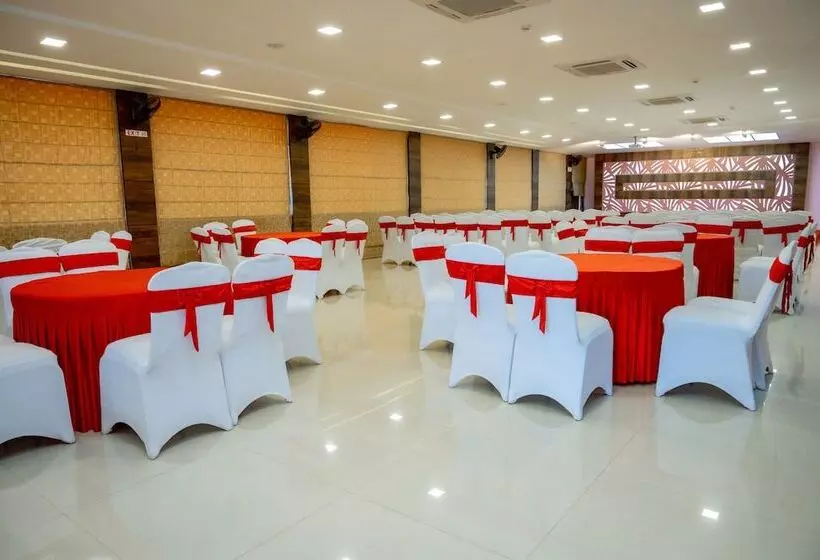 Hotelli Mansha Regency