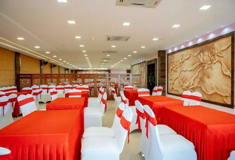 Hotelli Mansha Regency