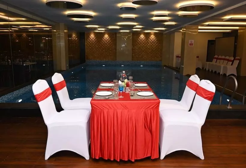 Hotelli Mansha Regency