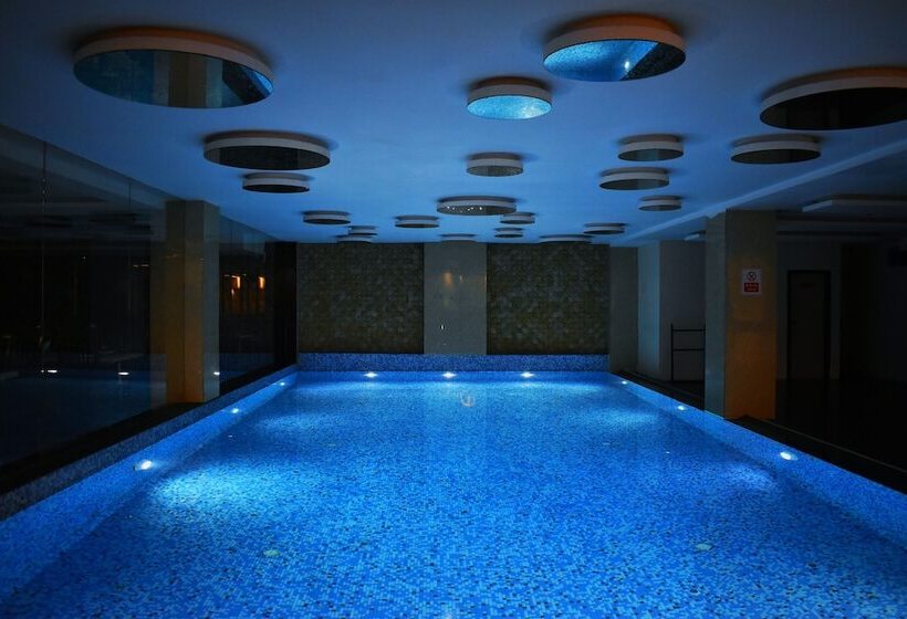 Hotel Mansha Regency