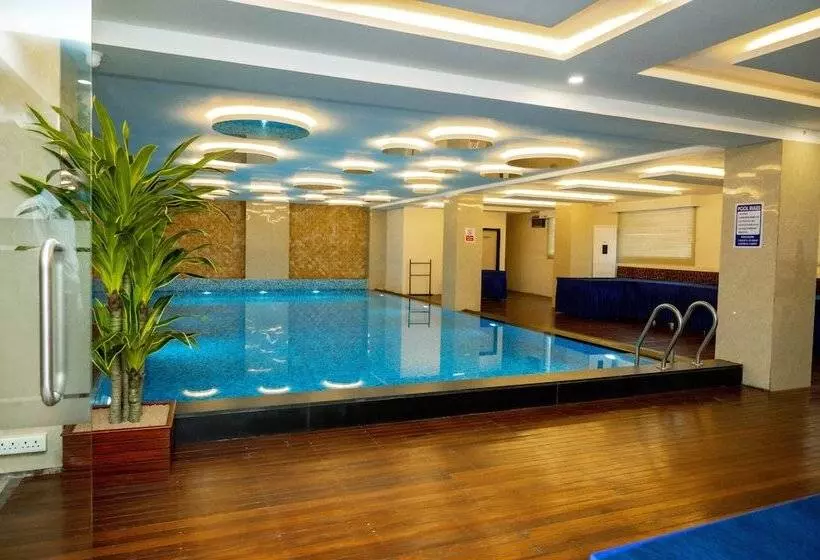 Hotelli Mansha Regency