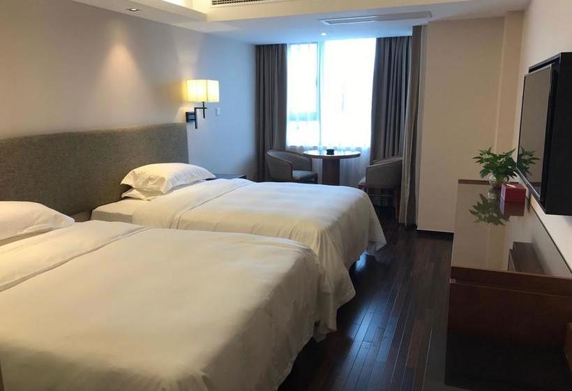 Отель Sanya Great East Sea Junting