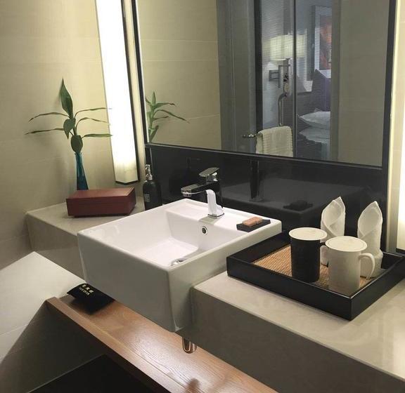 Отель Sanya Great East Sea Junting