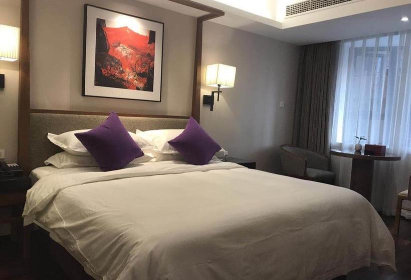 Отель Sanya Great East Sea Junting