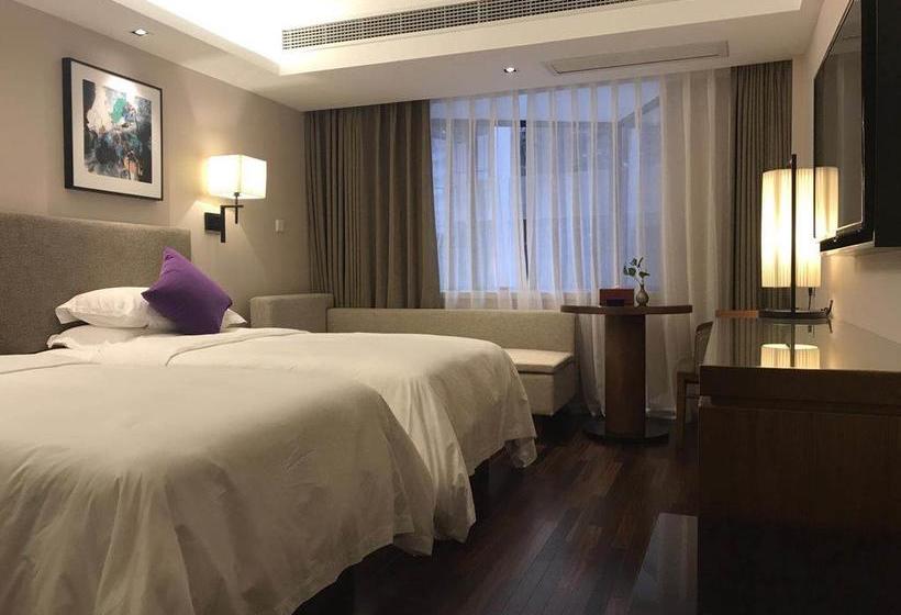 Отель Sanya Great East Sea Junting