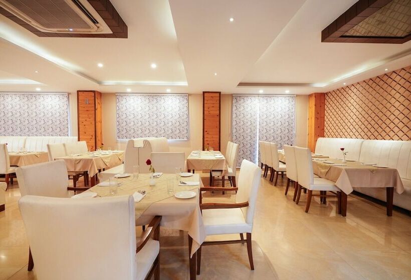 ホテル The Bliss Palampur