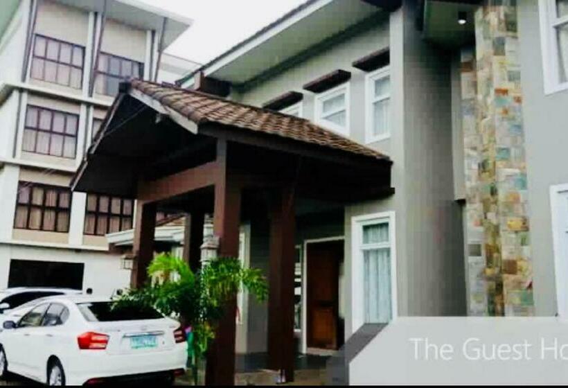 ホテル The Guest House Laoag