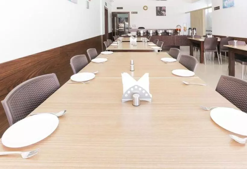 ホテル Treebo Sandpipers Kushalnagar