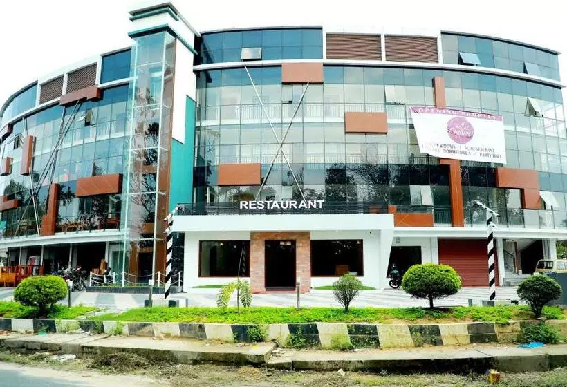 ホテル Wayanad Royal Crown