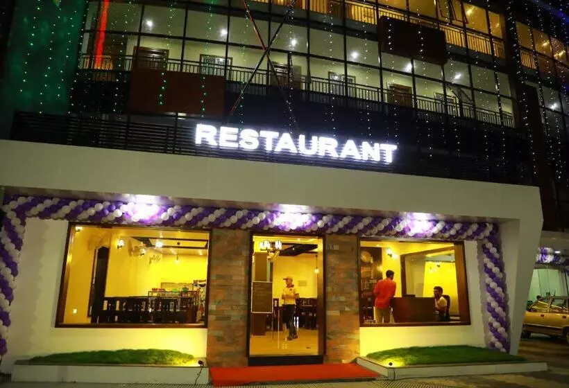 ホテル Wayanad Royal Crown