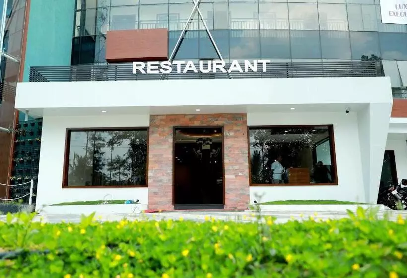 ホテル Wayanad Royal Crown