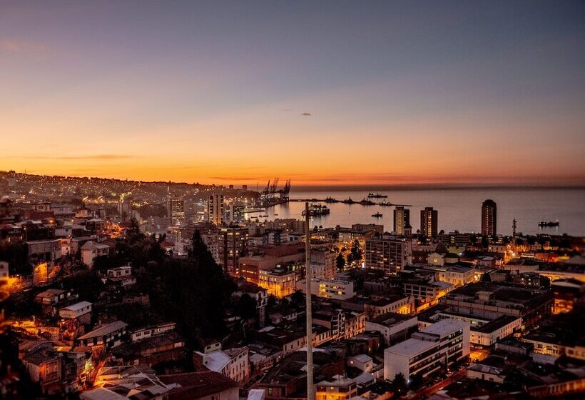 هتل Winebox Valparaiso