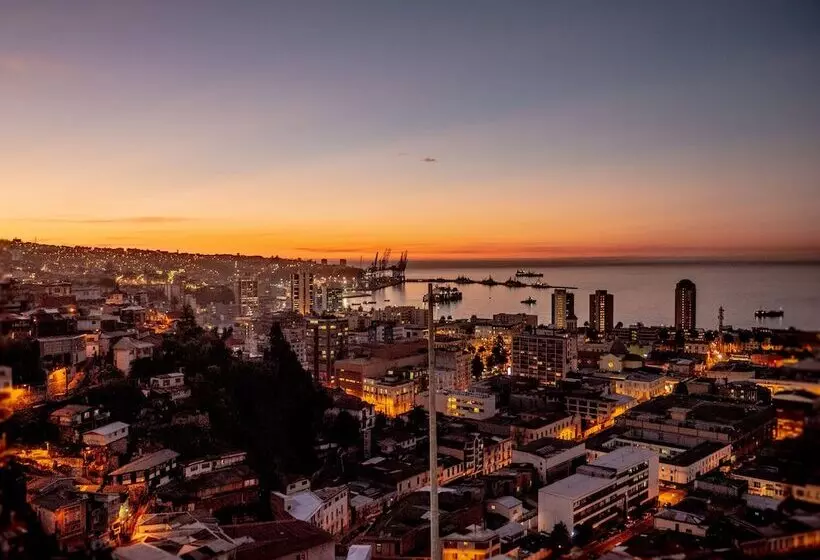 هتل Winebox Valparaiso