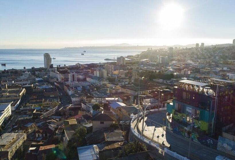 هتل Winebox Valparaiso
