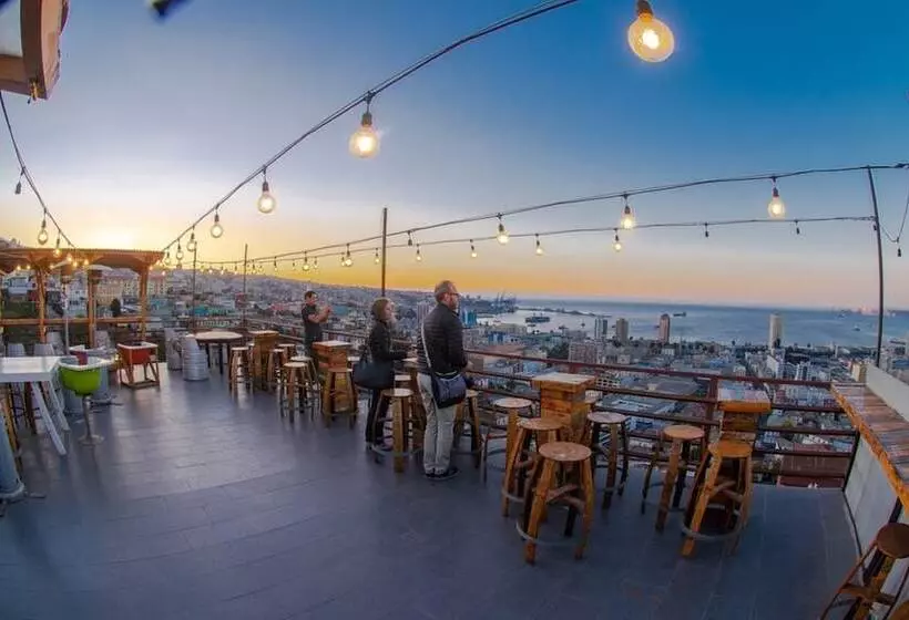 هتل Winebox Valparaiso