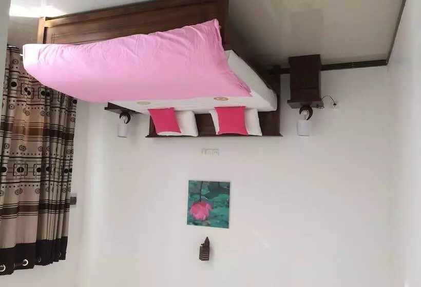 Lo Hostel