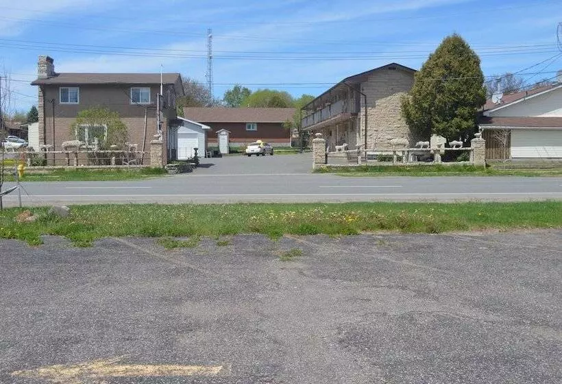 Modern Motel