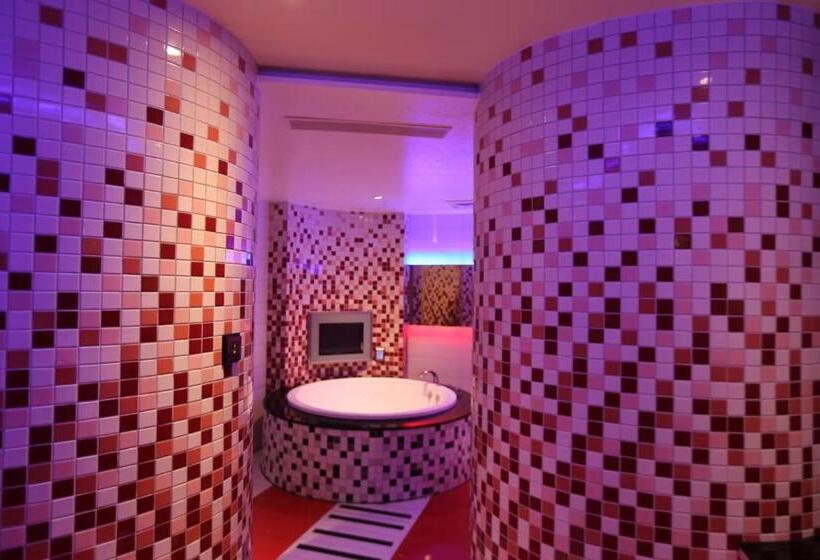 Yosemite Motel Chunghua Branch