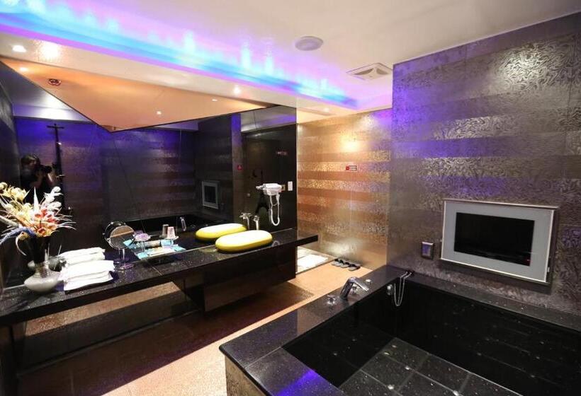 Yosemite Motel Chunghua Branch