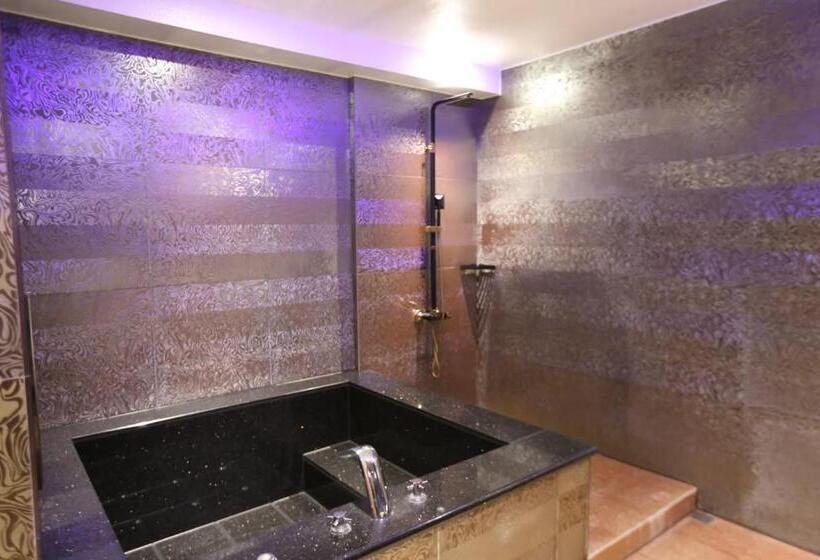 Yosemite Motel Chunghua Branch