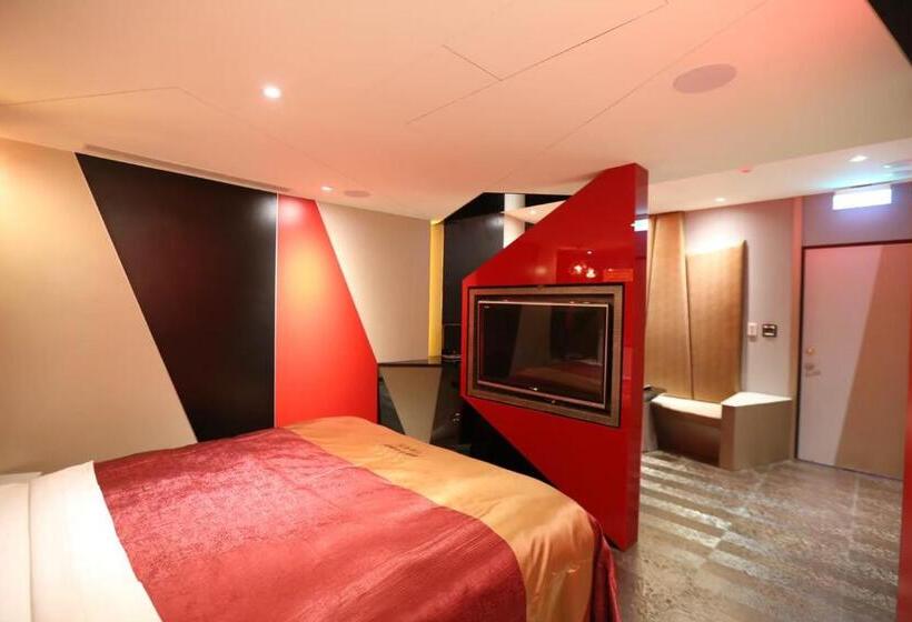 Yosemite Motel Chunghua Branch