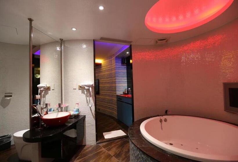 Yosemite Motel Chunghua Branch