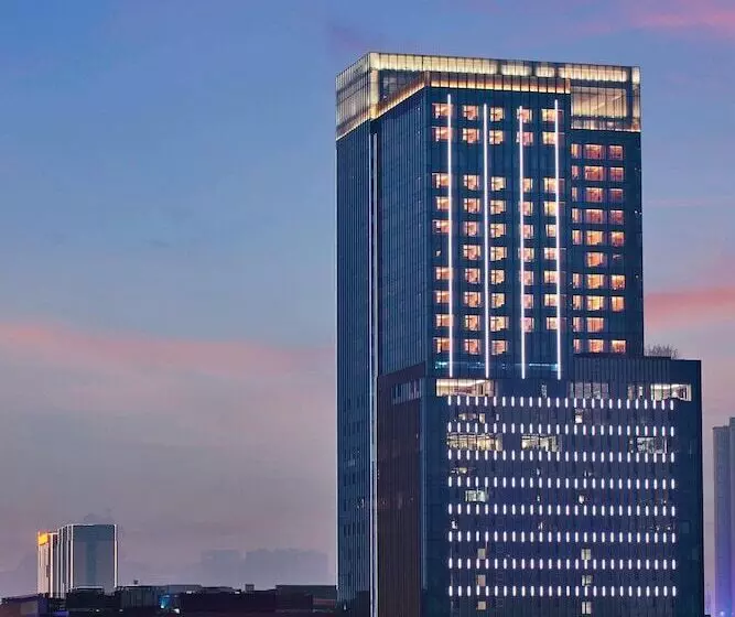 Hotelli Four Points By Sheraton Changsha, Meixi Lake